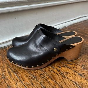 Lisa B. High Heel Black Leather Clogs Size 8.5